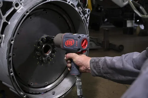 Miniatura 7 de Ingersoll Rand 2146Q1MAX Llave de impacto neumática de transmisión de 3/4 pulgadas con diseño silencioso de empuñadura de pistola y par de torsión
