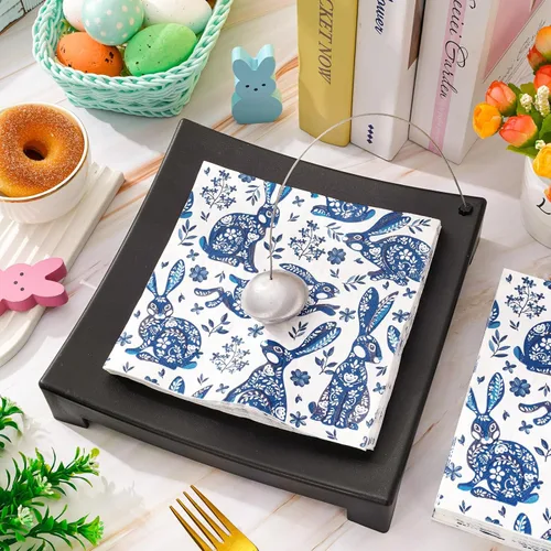 Miniatura 3 de JarThenaAMCS Paquete de 80 servilletas de papel de Pascua Chinoiserie conejito desechables azul y blanco conejo decorativo para cena de Pascua