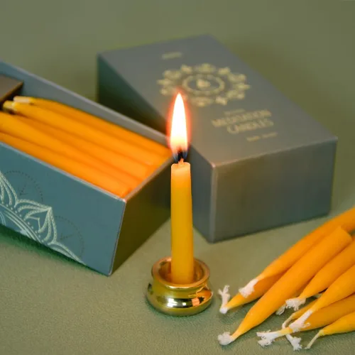 Miniatura 3 de Velas de cera de abeja pura de 20 minutos, velas de meditación sin goteo, mini velas cónicas, juego de 20 con portavelas de latón. 20 piezas