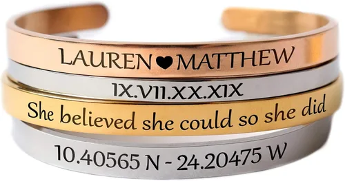 MIAMIA Pulseras personalizadas para mujer, brazalete con mantra inspirador grabado, regalos para mujeres, niñas y parejas, joyería de fecha, nombre