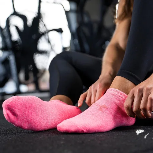 Miniatura 5 de Under Armour Women's Essential 2.0 Lightweight No Show Socks, 6-Pairs