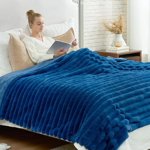 Miniatura 25 de Cozy Bliss Manta de Tiro de Piel Sintética para Sofá, Manta de Felpa Acogedora y Cálida a Rayas para Sofá Dormitorio Sala de Estar, 50 x 60 Pulgadas