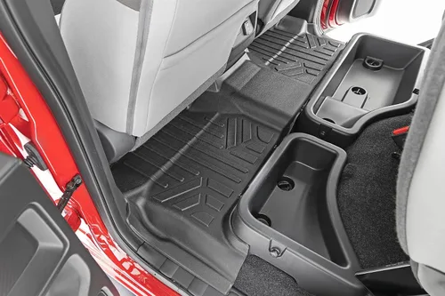 Miniatura 4 de Rough Country, juego completo de tapetes para todo tipo de clima para Nissan Frontier Crew Cab (2022-2025) - Tapete de piso flexible, antideslizante