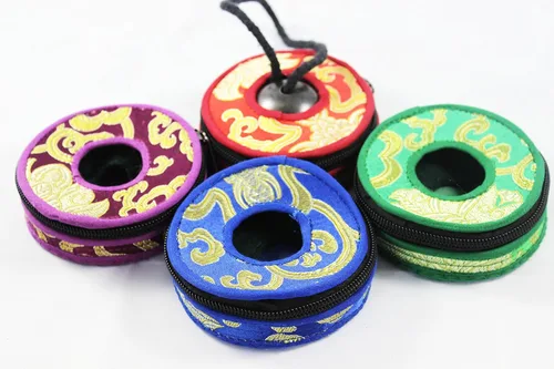 Miniatura 6 de Tingsha/Campana de meditación tibetana/platillos de dedo con funda de seda gratis por Nepalese Handicraft Zone (color oscuro (color antiguo))