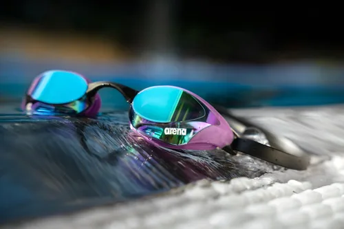 Miniatura 6 de Arena Gafas de natación de carreras unisex Cobra Core Swipe antivaho para hombres y mujeres con lente de policarbonato con espejo/sin espejo