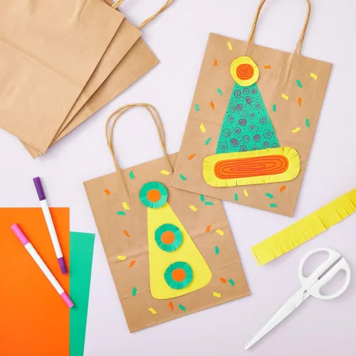 Miniatura 4 de Juvale Bolsas de regalo marrones con asas, paquete de 12 unidades, grandes, marrones, 8 x 4.75 x 10 pulgadas, papel de 120 GSM, bolsas de regalo