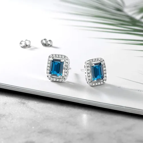 Miniatura 48 de Gem Stone King Aretes de plata de ley 925 con piedra natal Corte esmeralda de 0.315 x 0.236 in Aretes de halo para mujer