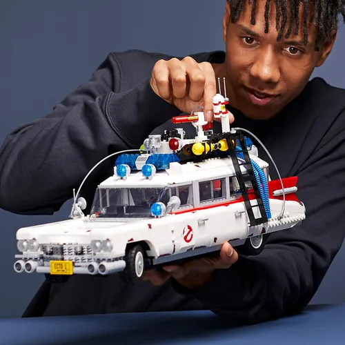 Miniatura 3 de LEGO Icons Ghostbusters ECTO-1 - Juego de construcción para adultos, hombres y mujeres, a partir de 18 años, modelo de coche coleccionable
