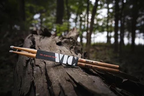 Miniatura 5 de Vic Firth 5BTN Terra - Baquetas de madera con punta de nailon