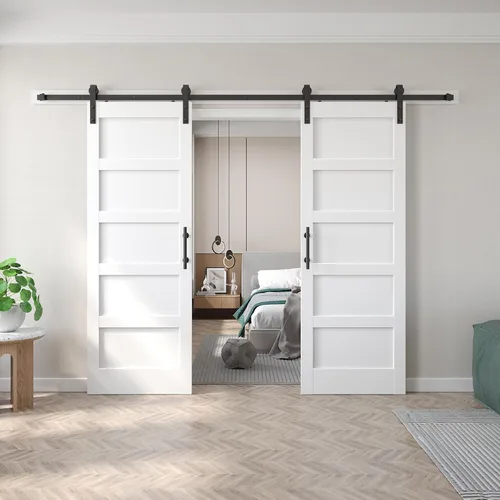 Miniatura 18 de Fredbeck Puerta de granero blanca de 30 x 84 pulgadas con kit de herrajes para puerta corredera de 5.5 pies incluido y asa, sólida, MDF, superficie