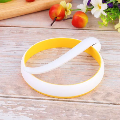 Miniatura 3 de PRETYZOOM 4 anillos de silicona antiadherentes para huevos, moldes redondos de tortilla de 5 pulgadas con asas para cocinar fácilmente en la plancha