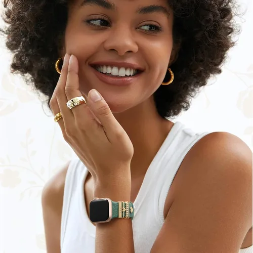 Miniatura 6 de DaQin Banda con Flor Grabada Compatible con Apple Watch, Bandas de 44mm, 42mm, 45mm, 46mm para Mujeres, Correa de Silicona Suave con Decoración
