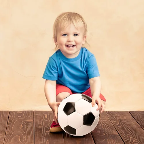 Miniatura 9 de INPODAK Balón de fútbol para niños pequeños, tamaño 3, pelotas clásicas en blanco y negro para niños de 2 a 8 años con bomba, bolsa de malla y caja