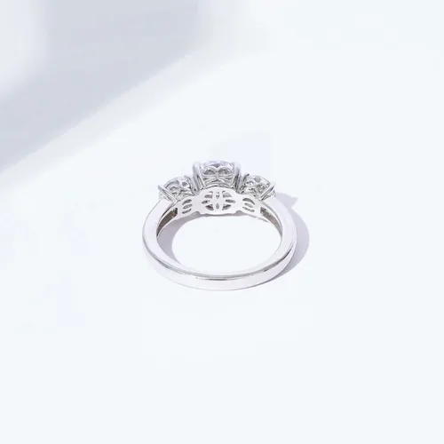 Miniatura 7 de Tienda Collection Platinum or Gold Plated Sterling Silver Round 3-Stone Ring made with Infinite Elements Cubic Zirconia