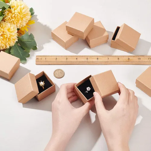 Miniatura 3 de BENECREAT Paquete de 24 cajas pequeñas de cartón para pendientes de 1.88 x 1.8 x 1.33 pulgadas, cajas de regalo cuadradas de cartón para Navidad