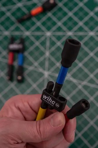 Miniatura 4 de Wiha 70489 Juego de 3 piezas de tuercas magnéticas codificadas por colores SAE de 3 pulgadas