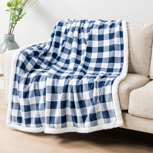 Miniatura 2 de PAVILIA Manta Sherpa de cuadros búfalo blancos y azul marino para sofá, tamaño individual, manta de franela suave y esponjosa para cama, manta