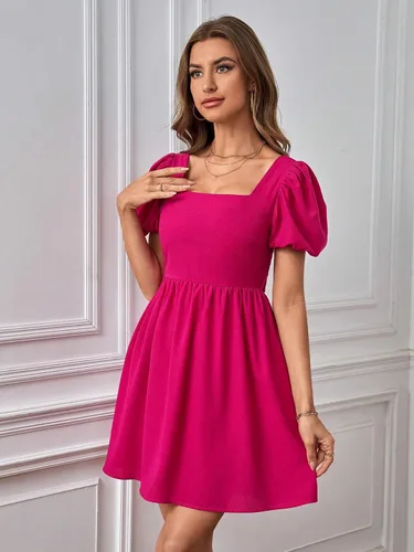 Miniatura 3 de WDIRARA Vestido acampanado de verano con mangas abombadas y cuello cuadrado y lazo en la espalda para mujer