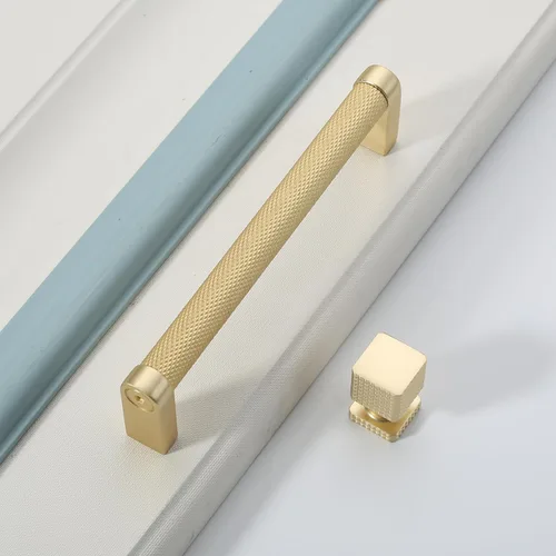 Miniatura 5 de 9BUILD Paquete de 10 pomos dorados cepillados de 1.1 pulgadas para gabinetes de cocina, perillas cuadradas de cocina para armarios, pomos dorados