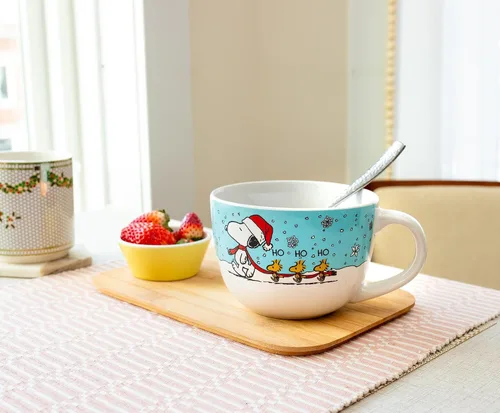 Miniatura 7 de Silver Buffalo Peanuts Snoopy and Woodstock - Tazón de cerámica para sopa con asa para helado, cereales, bebidas, capacidad para 24 onzas