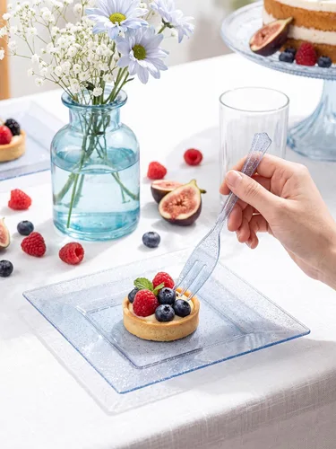 Miniatura 4 de DaYammi 100 platos de postre con purpurina azul, que incluyen 50 platos de aperitivo de 6 pulgadas y 50 tenedores de plástico de 5.7 pulgadas, plato
