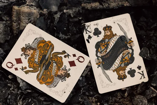 Miniatura 7 de Bicycle Cinder - Juego de cartas premium, lámina de humo plateado, 1 baraja