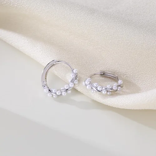 Miniatura 5 de SLUYNZ Aretes de aro de plata de ley 925 con perlas para mujeres, adolescentes, aretes de aro de perlas para boda y novia