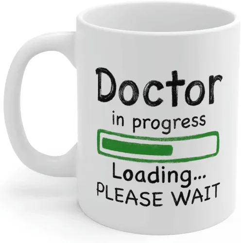Miniatura 3 de Panvola Doctor in Progress Loading Doctor - Taza divertida de graduación para estudiantes de doctorado en medicina, taza de cerámica, 11 onzas, Negro