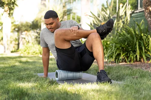Miniatura 6 de TriggerPoint Grid 1.0 Foam Roller - 13" Multi-Density Massage Roller for Deep Tissue & Muscle Recovery - Relieves Tight, Sore Muscles & Kinks