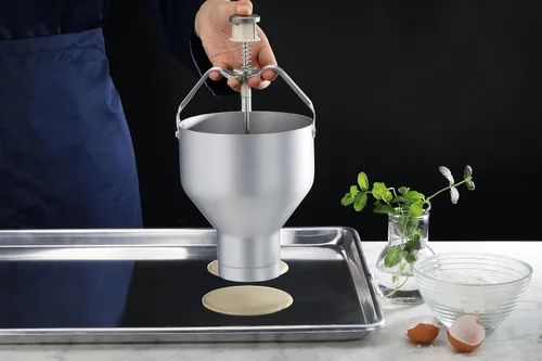Miniatura 7 de New Star Foodservice Dispensador de masa de panqueques de aluminio comercial con soporte, dispensador de masa de control de porciones