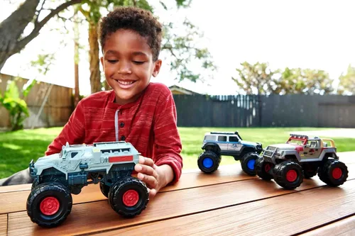 Miniatura 2 de Matchbox Jurassic World Dominion - Vehículo a escala 1:24, camión Mercedes-Benz G 550 '14 con ruedas grandes, auto de juguete coleccionable