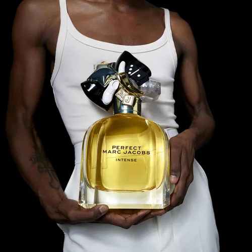 Miniatura 7 de Marc Jacobs Perfect Intense Eau de Parfum – Woody Floral Women's Perfume – With Notes of Daffodil, Jasmine, Roasted Almonds & Sandalwood