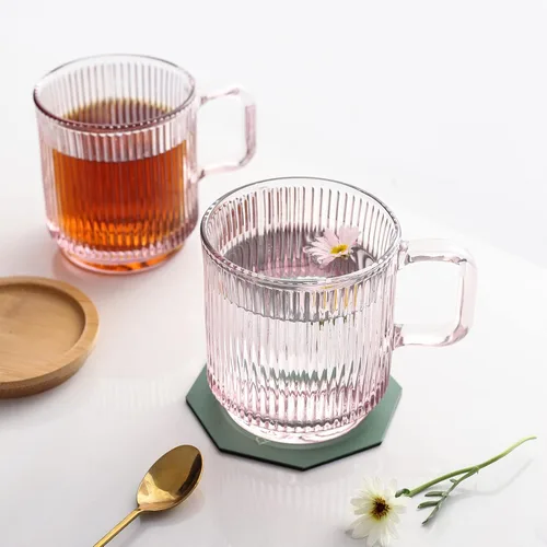 Miniatura 3 de Lysenn - Taza de café de cristal rosa con tapa, taza de té clásica de rayas verticales de primera calidad para Latte Té Chocolate Jugo Agua - Sin