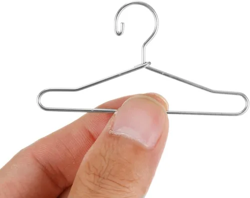 Miniatura 3 de 10 mini perchas de ropa, perchas pequeñas de metal dorado de 2.5 pulgadas para casa de muñecas, accesorios de armario de muñecas a escala 1:6