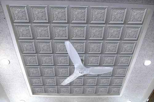 Miniatura 4 de Dundee Deco Panel decorativo de techo decorativo 3D de PVC con diseño floral de plata, 2 pies x 2 pies (23.6 in x 23.6 in), 4 pies cuadrados cada uno