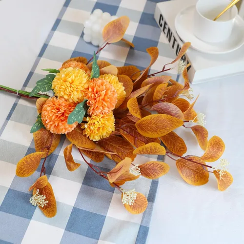 Miniatura 6 de Hananona Ramo de flores artificiales de crisantemo, crisantemos naranja con tallos de eucalipto, ramo de otoño naranja falso para centros de mesa