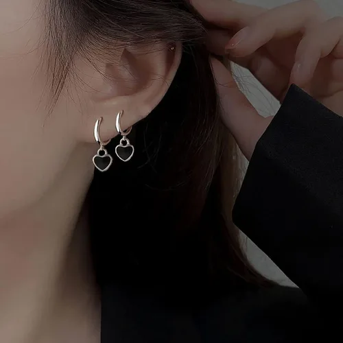 Miniatura 2 de SLUYNZ Aretes de aro de plata de ley con corazón negro para mujeres, adolescentes y niñas, aretes de aro con forma de corazón