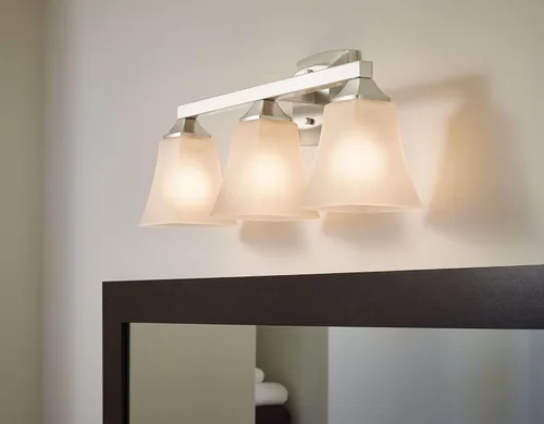 Miniatura 2 de Moen Voss YB5163ORB - Accesorio de tocador de baño de doble montaje con 3 luces de bronce aceitado con vidrio esmerilado
