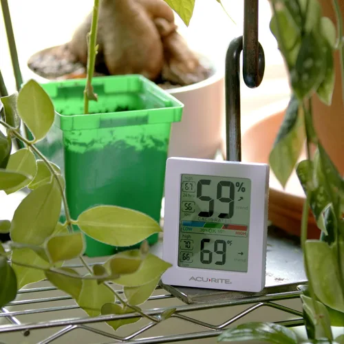 Miniatura 5 de AcuRite Medidor de humedad higrómetro y termómetro digital para interiores con medidor de temperatura y medidor de humedad, termómetro de Blanco