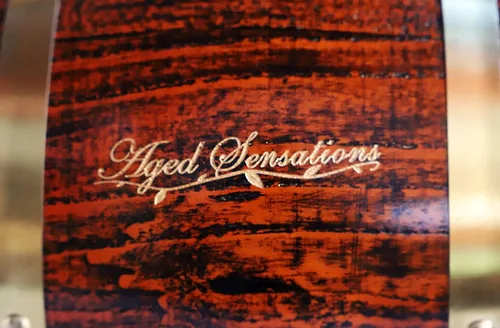 Classic Premium OAK "Aged Sensations" (3 litros) Dispensador de barril de whisky para el hogar, para licor, vino, licores y cerveza. Sostiene toda
