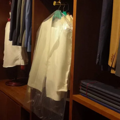 Miniatura 5 de 10 fundas de plástico transparente para ropa de 35.4 pulgadas, bolsas protectoras a prueba de polvo, adecuadas para almacenamiento en el hogar