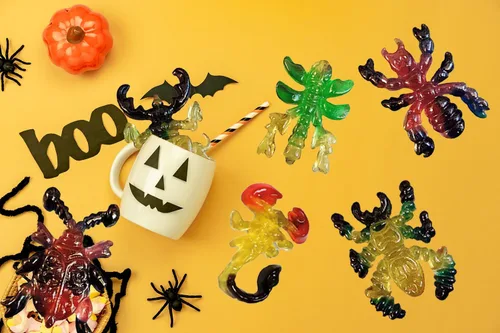 Miniatura 3 de Halloween Large Creepy Gummy Candy, Soft Chewy Gummy Candies, 4 Gummies per Pack (4 Large Gummies)