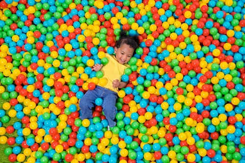 Miniatura 12 de Bestway Splash & Play™ 52648 - 100 bolas de 2.3 in de diámetro, 4 colores surtidos