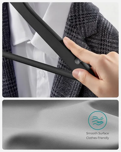 Miniatura 7 de SONGMICS Juego de 20 perchas de madera con revestimiento de goma, perchas antideslizantes con ranuras para los hombros, barra para pantalones