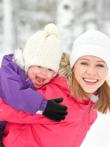 Miniatura 5 de SATINIOR 2 pares de guantes de forro polar para niños, guantes cálidos de invierno con dedos completos, guantes con clips para niños y niñas