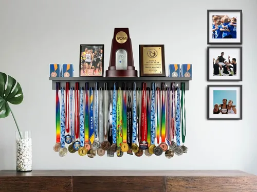 Miniatura 6 de Estante para premios de medallas de 3 pies para exhibición y estante para trofeos – Soporte para trofeos y medallas multideporte para exhibición