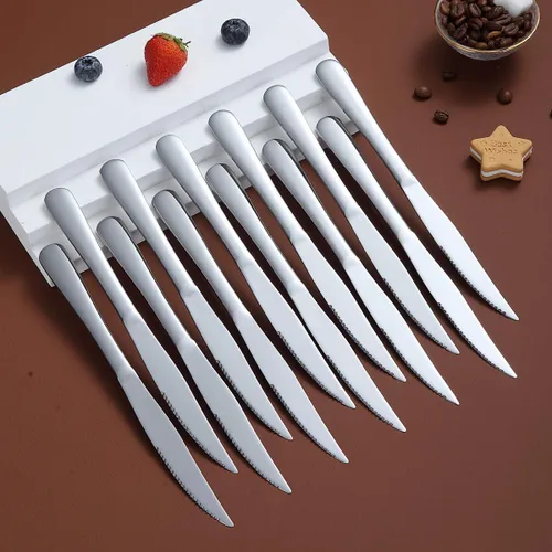 Miniatura 4 de Kyrtaon - Juego de cuchillos para carne, cuchillos afilados de acero inoxidable, juego de 8 cuchillos de cena, aptos para lavavajillas, resistentes