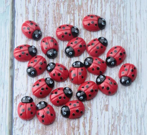 Miniatura 3 de Sowaka 20 piezas de mini adornos de mariquita de resina con parte trasera plana para el cabello, clip para el cabello, proyectos de arte