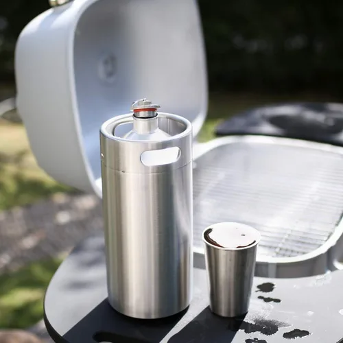 Miniatura 3 de TMCRAFT Mini barril de acero inoxidable de 128 onzas, jarra de cerveza portátil con válvula de escape diseñada para mantener la bebida fresca