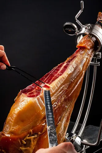 Miniatura 3 de Jamón Iberico de Bellota Pierna para 24 meses, entre 20 – 25 porciones, 10 – 12 libras de Fermin Plus Curado Jamonero Y Cuchillo de jamón Iberico